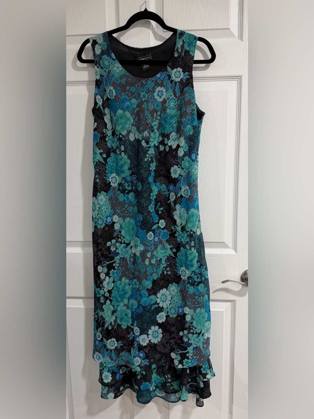 Elementz Sleeveless Floral Layered Hem Dress in Teal and Black